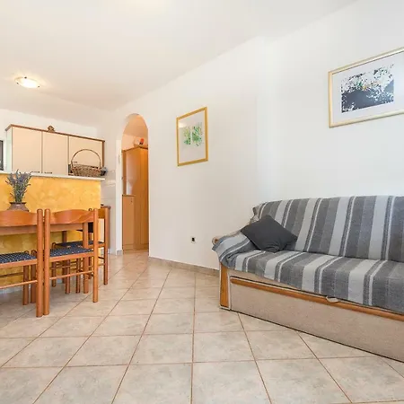Ana Apartamento