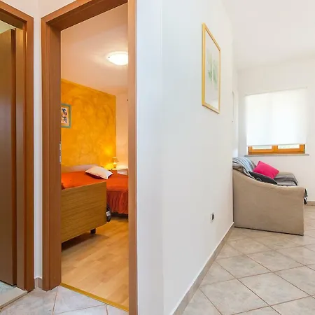 Ana Apartment *