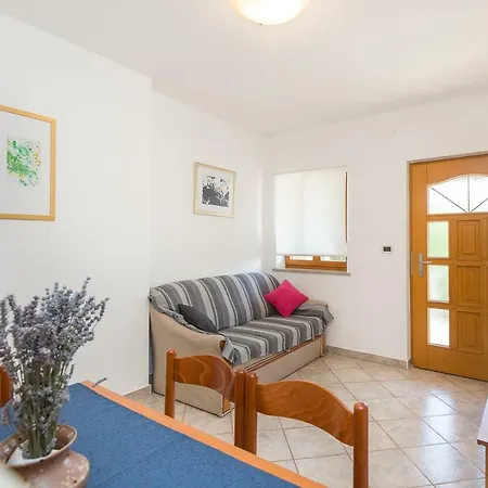 Ana Apartment