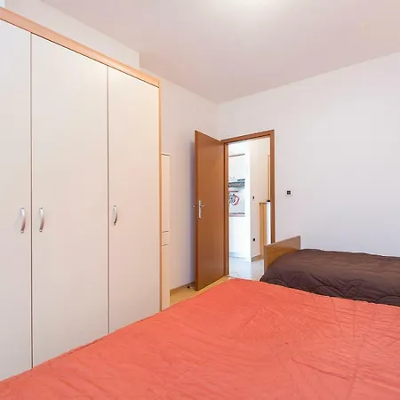 Ana Apartment *